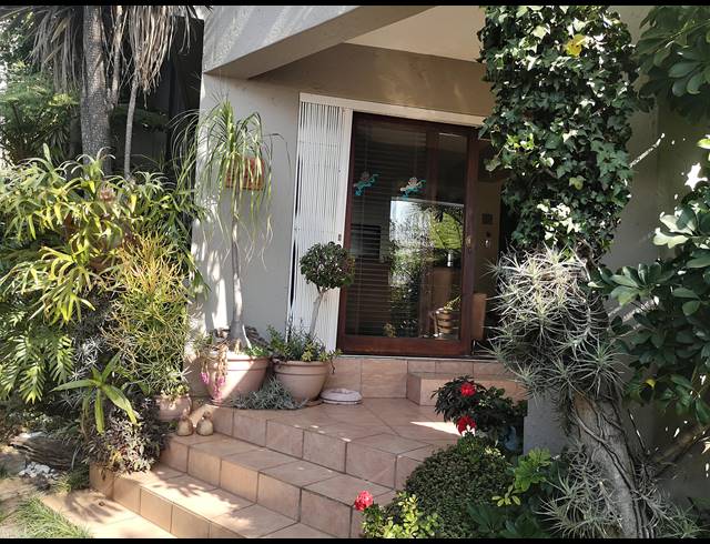 3 BEDROOM HOUSE FOR SALE IN MORELETA PARK